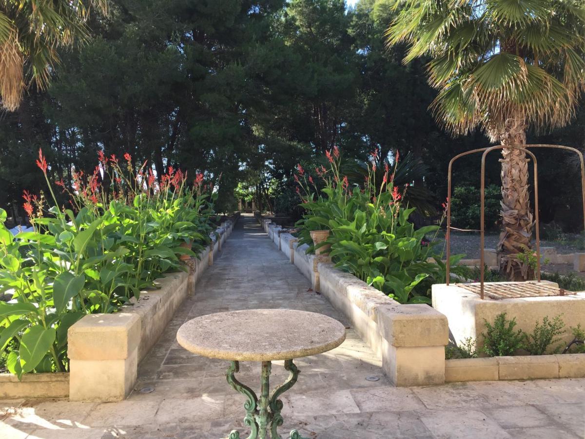 Bed and Breakfast Palazzo De Carlo E Il Parco Dei 7 Pozzi Lecce Exteriér fotografie