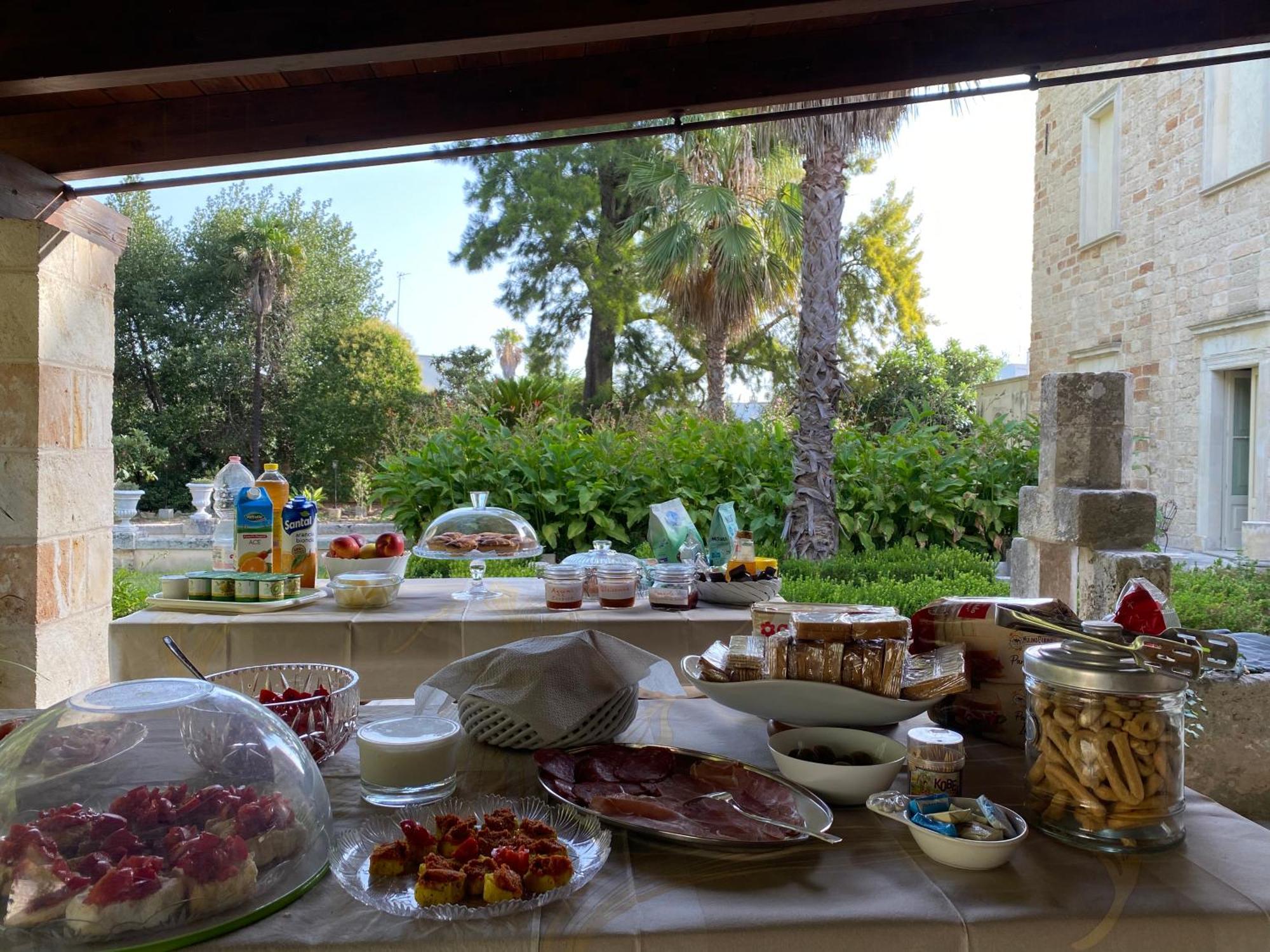 Bed and Breakfast Palazzo De Carlo E Il Parco Dei 7 Pozzi Lecce Exteriér fotografie